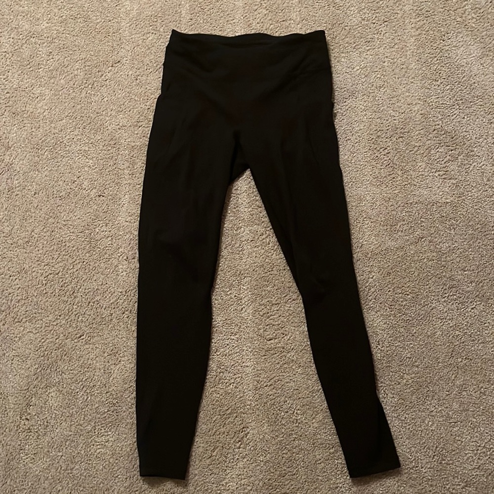Lululemon fast and free 28 size 8 in good condition!
